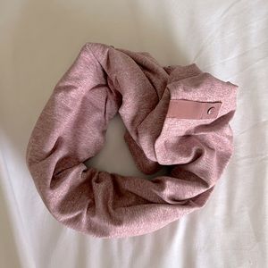 Lulu Vinyasa Scarf in Blush